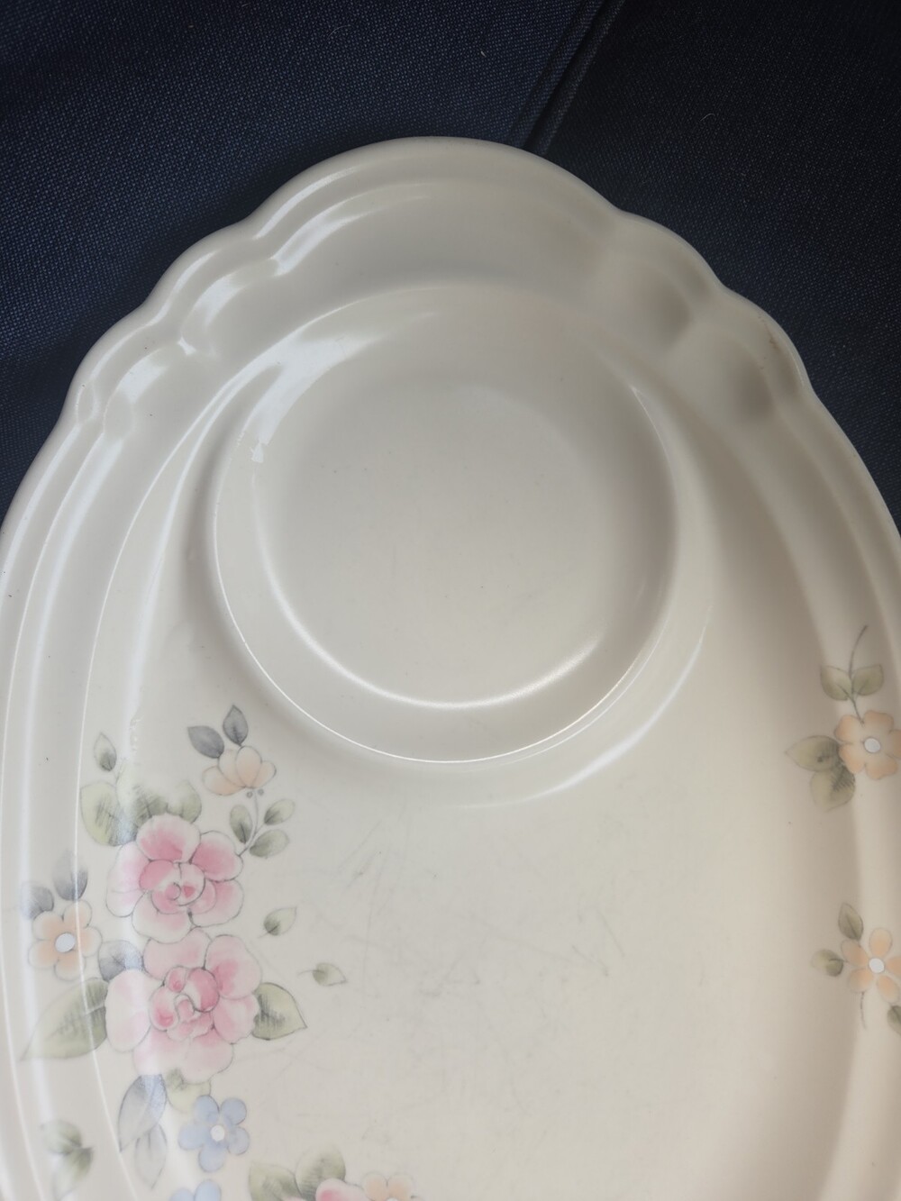 Pfaltzgraff Tea Rose Oval Platter Cream Floral Ceramic - Used - Picture 3 of 4